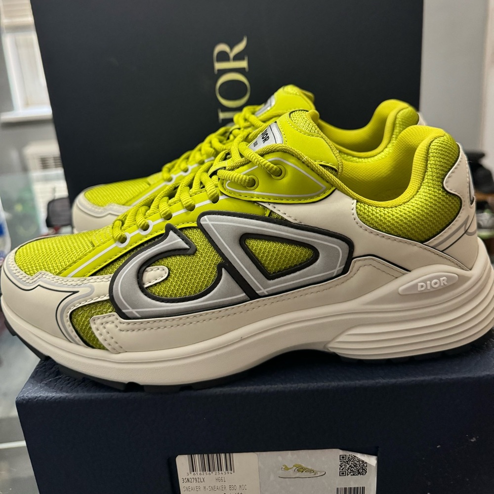 Dior sneakers never worn 💯 authentic